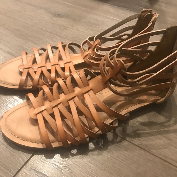 Old Navy Gladiator Sandals Tan - Picture 1 of 1